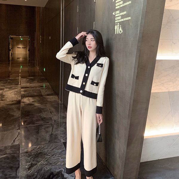 2021 fall clothing small perfumed wind mesh nine broad-legged female high-end women suit two-piece cleavage in v cardigan jnem, White
2021 fall clothing small perfumed wind mesh nine broad-legged female high-end women suit two-piece cleavage in v cardigan jnem, White