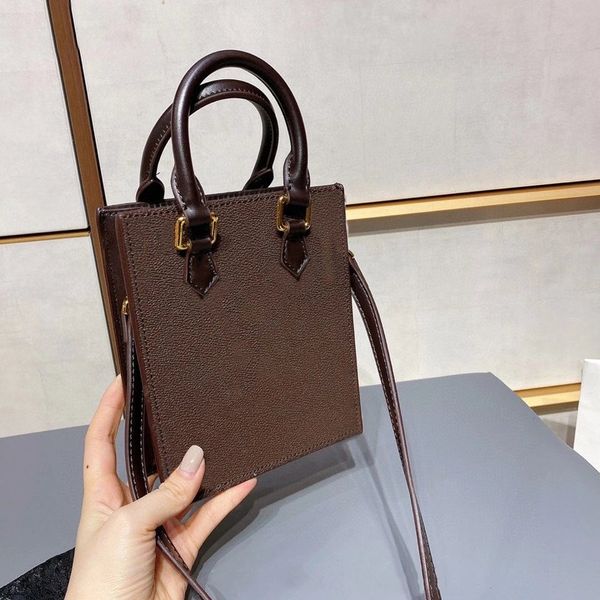 new ladies one-shoulder bag 14cm all-leather luxury handbag purse ladies bag designer handbag stiletto bag love fashion bags
new ladies one-shoulder bag 14cm all-leather luxury handbag purse ladies bag designer handbag stiletto bag love fashion bags