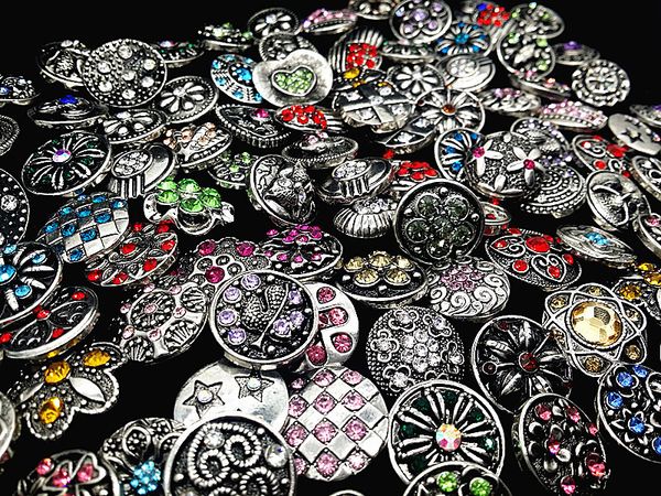18mm retro rhinestone size 50 mixed style pcs/lot diy handmade jewelry snap charm button for noosa chunk gin
18mm retro rhinestone size 50 mixed style pcs/lot diy handmade jewelry snap charm button for noosa chunk gin