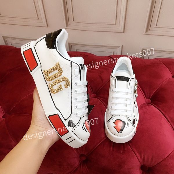 new mans arrival casual shoes white black red fashion mens women leather breathable shoes open low sports sneakers hc191009
new mans arrival casual shoes white black red fashion mens women leather breathable shoes open low sports sneakers hc191009