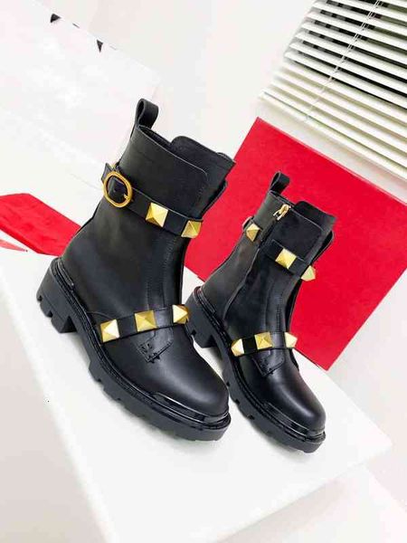 women 2022 designer roman stud calfskin combat boots lady fashion ankle boot leather granulated rivet winter flat shoes with box, Black
women 2022 designer roman stud calfskin combat boots lady fashion ankle boot leather granulated rivet winter flat shoes with box, Black