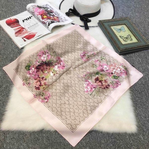 50*50cm scarf small square, print, 100 % silk , women's fashion scarf for wholesale, Blue;gray
50*50cm scarf small square, print, 100 % silk , women's fashion scarf for wholesale, Blue;gray