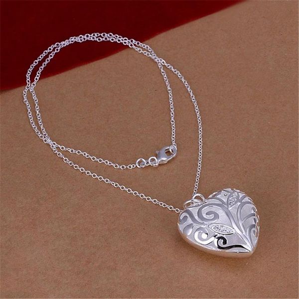 new listing selling silver color crystal beautiful heart charms necklace fashion trends jewelry gifts h sqclis
new listing selling silver color crystal beautiful heart charms necklace fashion trends jewelry gifts h sqclis