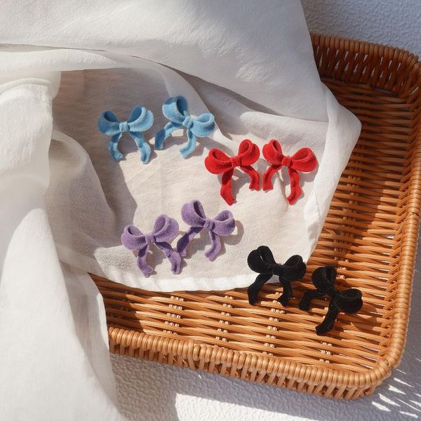 stud 2021 korean selling fashion jewelry fall winter sweet and cute bow metal flocking female earrings, Golden;silver
stud 2021 korean selling fashion jewelry fall winter sweet and cute bow metal flocking female earrings, Golden;silver