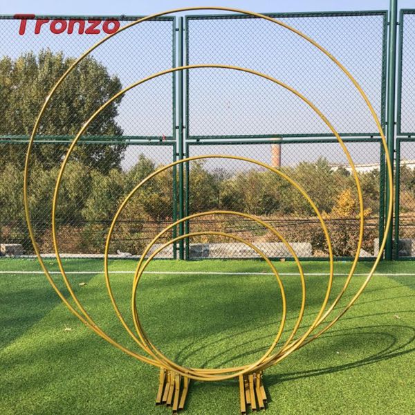 party decoration tronzo ring iron wedding arch props background circle flower outdoor lawn door road birthday decor
party decoration tronzo ring iron wedding arch props background circle flower outdoor lawn door road birthday decor