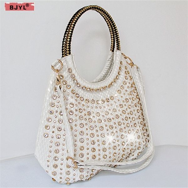 2020 luxury fashion diamond women handbags patent leather shoulder bag female slung white rhinestone messenger crossbody bag c0121
2020 luxury fashion diamond women handbags patent leather shoulder bag female slung white rhinestone messenger crossbody bag c0121