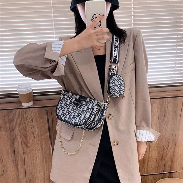 designer sale bag new net red large capacity fashion trend women's foreign style canvas leisure one shoulder small square bag wholesale
designer sale bag new net red large capacity fashion trend women's foreign style canvas leisure one shoulder small square bag wholesale