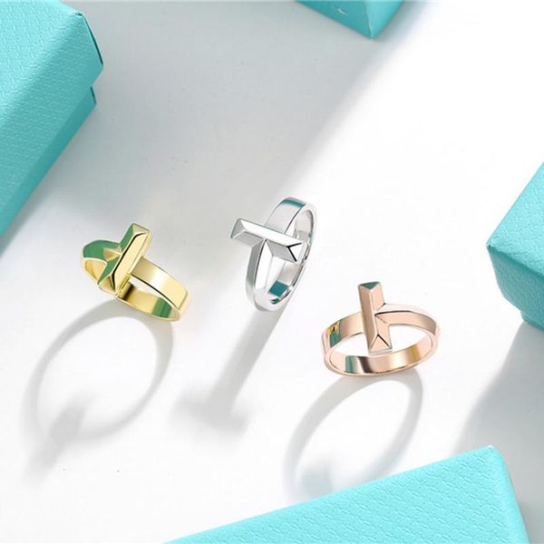 classic t1 couples wedding ring new men's jewelry luxury original tif s925 silver couple love exquisite charm lady fashion, Golden;silver
classic t1 couples wedding ring new men's jewelry luxury original tif s925 silver couple love exquisite charm lady fashion, Golden;silver