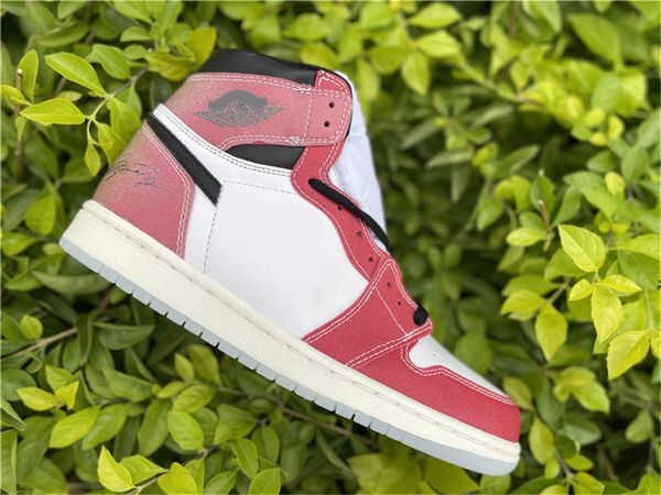 2021 high og 1 trophy room chicago 1s white varsity red sail black men women outdoor shoes sneakers zapatos with original box
2021 high og 1 trophy room chicago 1s white varsity red sail black men women outdoor shoes sneakers zapatos with original box
