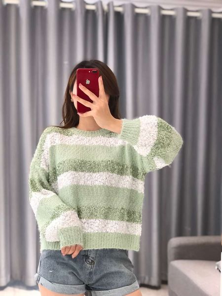 women's casual loose sweater color contrast foreign style knitting pullover, White;black
women's casual loose sweater color contrast foreign style knitting pullover, White;black