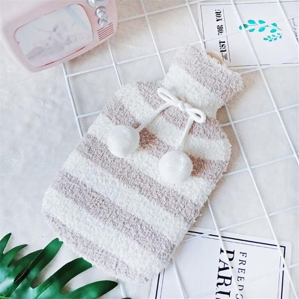 симпатичные пвх напряжение боли для облегчения терапии полоса горячая вода бутылка мягкий помпон уютная крышка зима теплая теплосъемка много
симпатичные пвх напряжение боли для облегчения терапии полоса горячая вода бутылка мягкий помпон уютная крышка зима теплая теплосъемка много