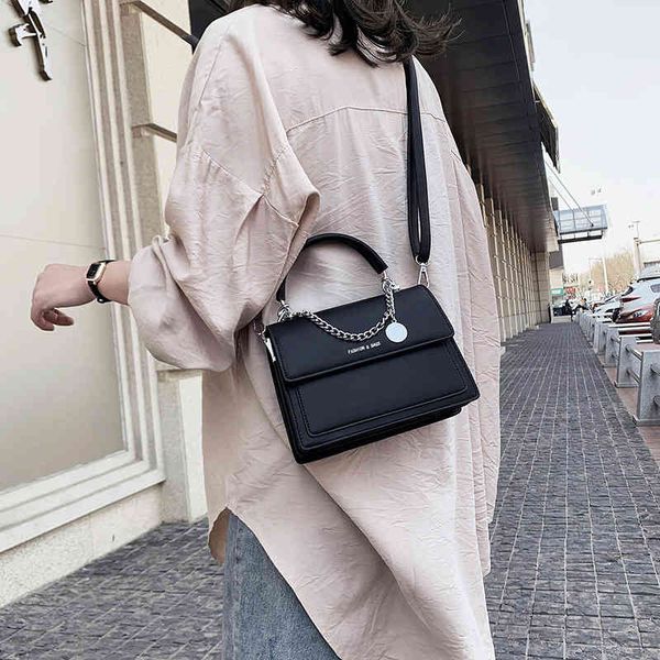 lady's small square bags for women 2021 new chain pu leather handbag female travel shoulder crossbody bag trendy casual tote
lady's small square bags for women 2021 new chain pu leather handbag female travel shoulder crossbody bag trendy casual tote