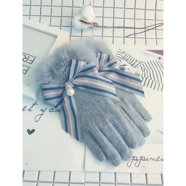 cashmere wool female winter touch screen rabbit hair korean version lovely thickened warm driving gloves, Blue;gray
cashmere wool female winter touch screen rabbit hair korean version lovely thickened warm driving gloves, Blue;gray