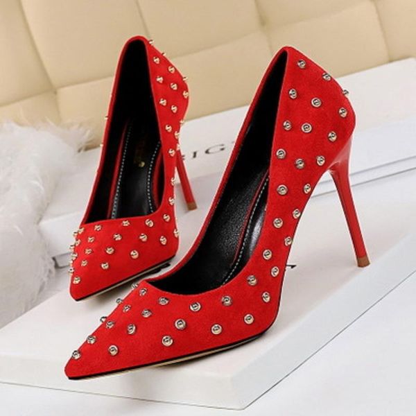dress shoes spring and autumn ladies high heels metal rivet suede shallow mouth pointed nightclub single large size, Black
dress shoes spring and autumn ladies high heels metal rivet suede shallow mouth pointed nightclub single large size, Black