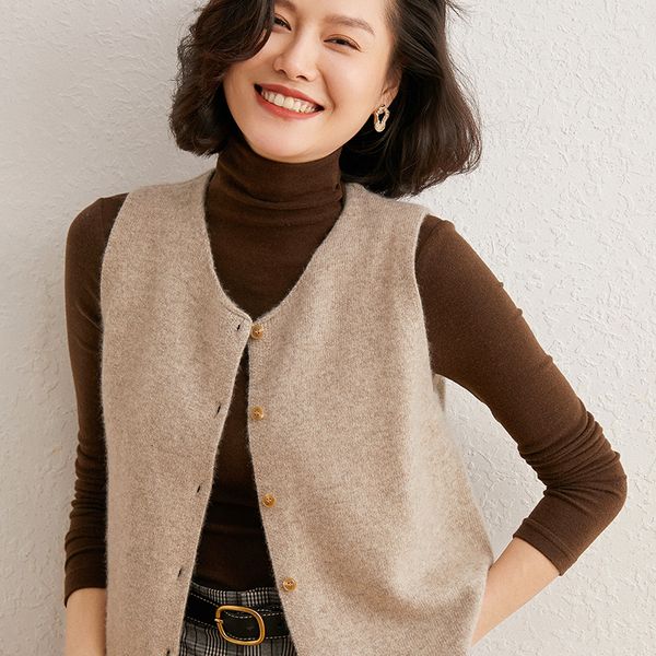 2021 new women sleeveless 100% goat cashmere knitting vest winter oneck soft warm sweaters female standard 3colors i3g3, White;black
2021 new women sleeveless 100% goat cashmere knitting vest winter oneck soft warm sweaters female standard 3colors i3g3, White;black
