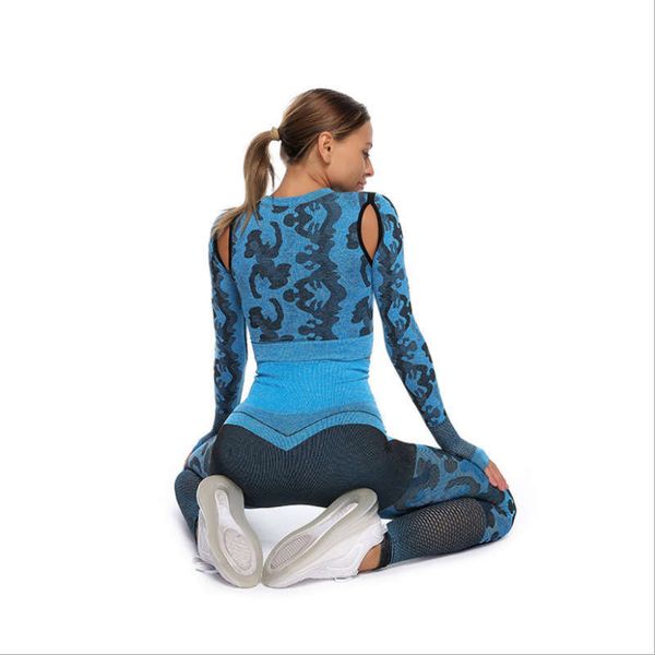 camouflage hollow yoga women's fitness suit seamless sportswear long sleeve hip lifting, Gray
camouflage hollow yoga women's fitness suit seamless sportswear long sleeve hip lifting, Gray