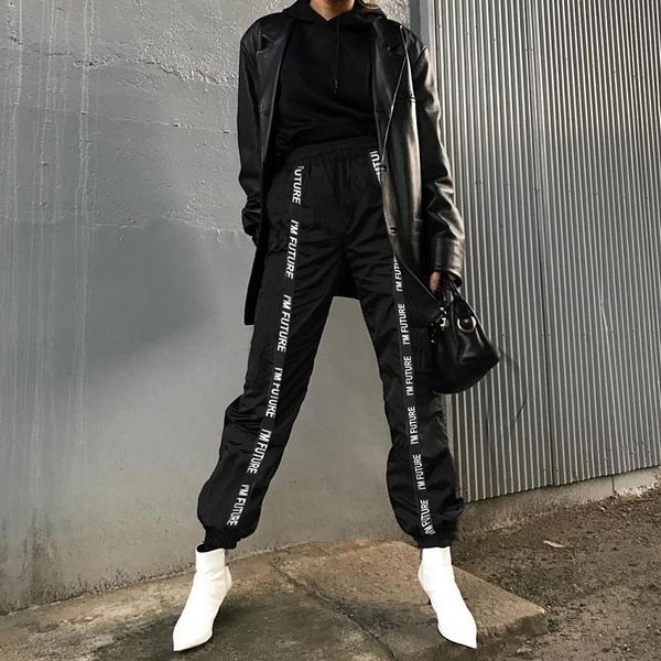 houzhou sweatpants trousers women hip hop loose jogger mujer sporting elastic waist black casual combat streetwear fashion 201118, Black;white
houzhou sweatpants trousers women hip hop loose jogger mujer sporting elastic waist black casual combat streetwear fashion 201118, Black;white