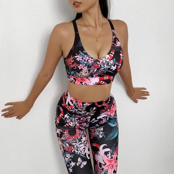 floral print women's yoga sets retro running fitness suit hygroscopic sweat wicking sports suit women's sportswear set clothing, White;red
floral print women's yoga sets retro running fitness suit hygroscopic sweat wicking sports suit women's sportswear set clothing, White;red