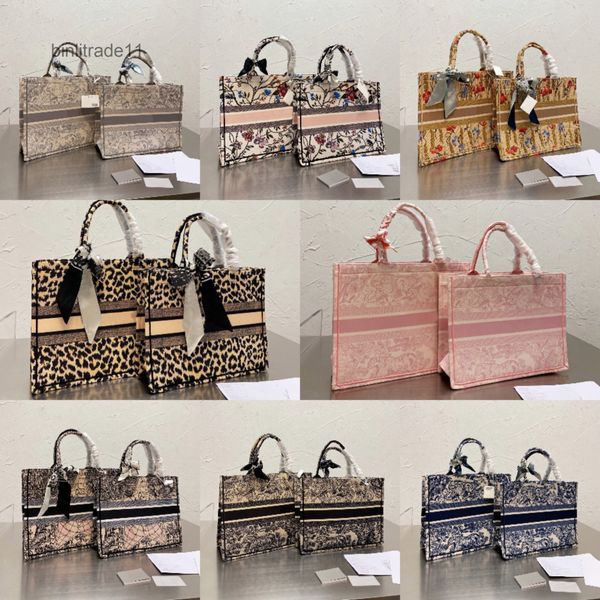 luxury d handbags fashion designer ladies tote large capacity shopping hand embroidered letters tiger pattern printed shoulder man business
luxury d handbags fashion designer ladies tote large capacity shopping hand embroidered letters tiger pattern printed shoulder man business