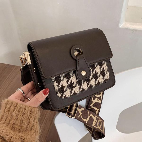 brand 2021 new small square flap women crossbody bags day clutch wool fashion plaid messenger bags girls wide strap shoulder bag
brand 2021 new small square flap women crossbody bags day clutch wool fashion plaid messenger bags girls wide strap shoulder bag