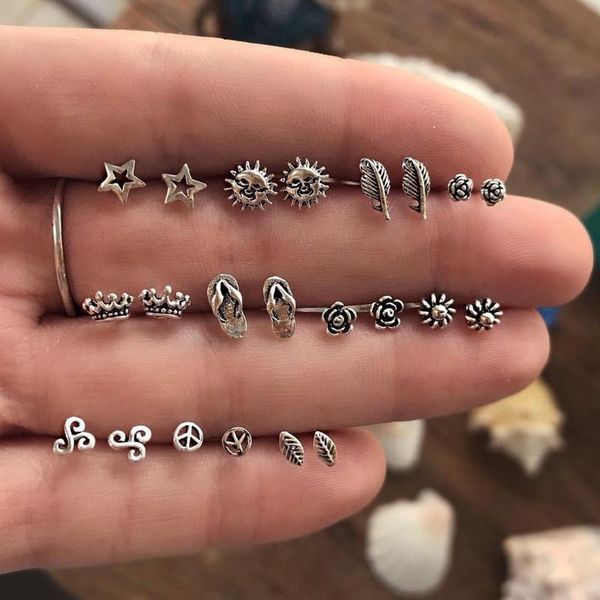 11pcs wholesale stud earrings for women set halloween korean pendientes mujer fashion accesorios mujer 2020, Golden;silver
11pcs wholesale stud earrings for women set halloween korean pendientes mujer fashion accesorios mujer 2020, Golden;silver