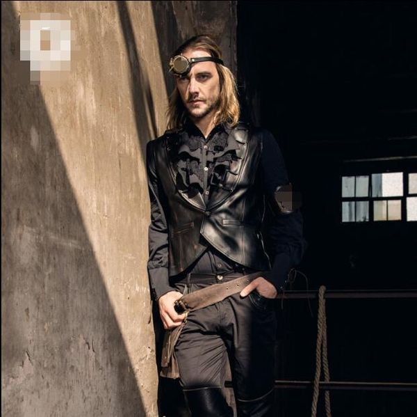 2021 New Punk Fashion Autumn Winter, High-end Leather Clip Slim Casual Short Men with Cleavage on V-vest Men. VBVP, Black;white
2021 New Punk Fashion Autumn Winter, High-end Leather Clip Slim Casual Short Men with Cleavage on V-vest Men. VBVP, Black;white