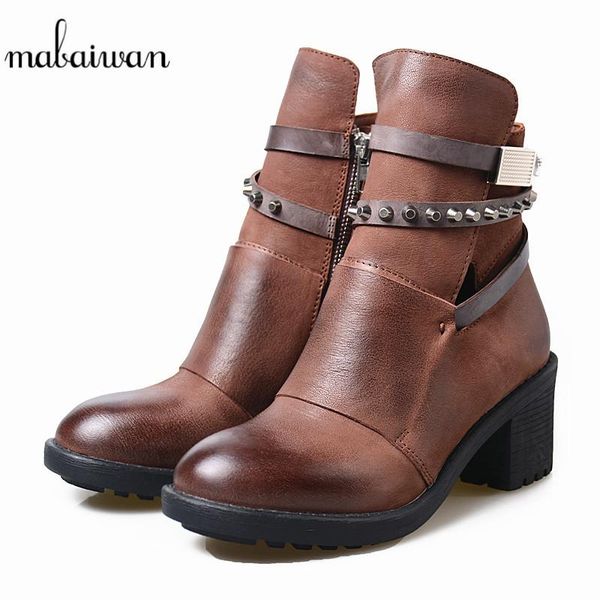 mabaiwan new warm women shoes winter autumn retro buckle short ankle boots high heel genuine leather shoes gladiator rivet boots, Black
mabaiwan new warm women shoes winter autumn retro buckle short ankle boots high heel genuine leather shoes gladiator rivet boots, Black