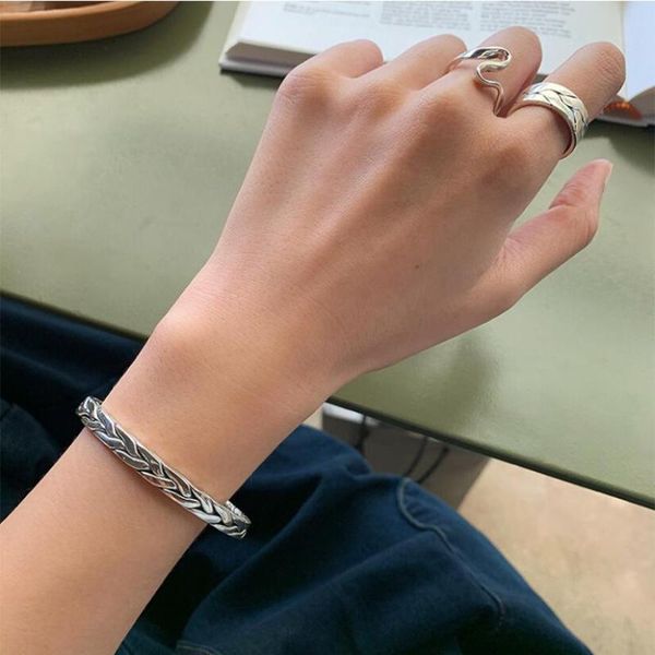 bangle vintage hand-woven twist opening bracelets for women couple fashion trend creativity jewelry birthday present sab153, Black
bangle vintage hand-woven twist opening bracelets for women couple fashion trend creativity jewelry birthday present sab153, Black