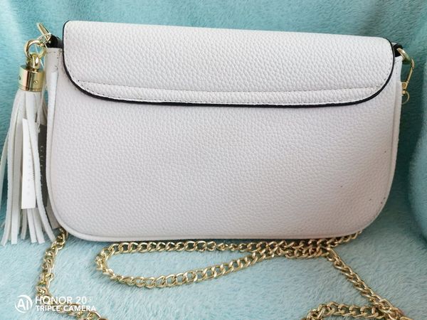 women shoulder bags pu leather fashion bag gold chain cross body female handbag lady l7741# bai se
women shoulder bags pu leather fashion bag gold chain cross body female handbag lady l7741# bai se