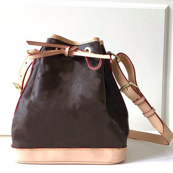 design bucket bag genuine leather women handbag purse flower print sling shoulder bag drawstring crossbody bags presbyopic hobo
design bucket bag genuine leather women handbag purse flower print sling shoulder bag drawstring crossbody bags presbyopic hobo