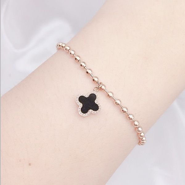 luxury designer clover style charm bracelet for womens and ladies wedding and daily wear fashion brand jewelry sale, Golden;silver
luxury designer clover style charm bracelet for womens and ladies wedding and daily wear fashion brand jewelry sale, Golden;silver