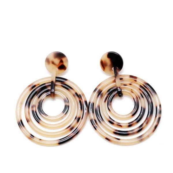shipping elegant tortoise resin round circles light brown color simple light weight stud earring for women txuhu, Golden;silver
shipping elegant tortoise resin round circles light brown color simple light weight stud earring for women txuhu, Golden;silver