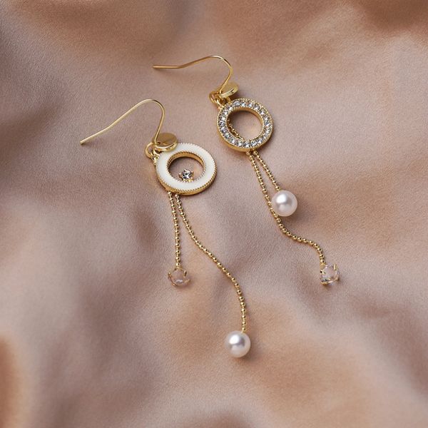metal trendy water drop women dangle earrings tassel long earrings new fashion female korean earrings elegant jewelry, Silver
metal trendy water drop women dangle earrings tassel long earrings new fashion female korean earrings elegant jewelry, Silver