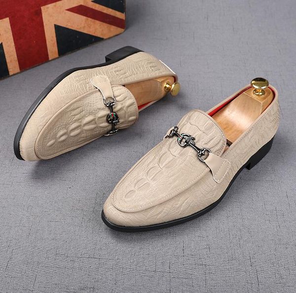 2022 style luxury mens dress shoes designer classic horsebit metal buckle letter printed suede velvet wedding shoe fashion party loafers eu3, Black
2022 style luxury mens dress shoes designer classic horsebit metal buckle letter printed suede velvet wedding shoe fashion party loafers eu3, Black