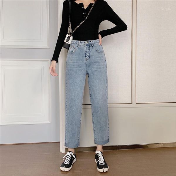 new fashion woman jeans boyfriend style light blue high waist cuffs denim pant for woman loose chic casual jean female 20201
new fashion woman jeans boyfriend style light blue high waist cuffs denim pant for woman loose chic casual jean female 20201