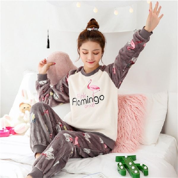 winter warm flannel women pyjamas sets thick coral velvet long sleeve cartoon sleepwear thin flannel pajamas set for girl y200425, Black;red
winter warm flannel women pyjamas sets thick coral velvet long sleeve cartoon sleepwear thin flannel pajamas set for girl y200425, Black;red
