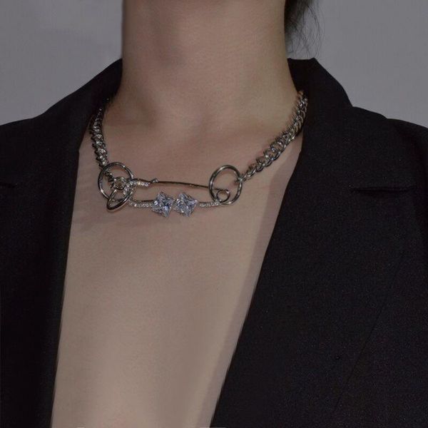 chokers timeonly hyperbole big bling rhinestone choker necklaces paperclip circle hollow chunky cuban chain necklace for women, Golden;silver
chokers timeonly hyperbole big bling rhinestone choker necklaces paperclip circle hollow chunky cuban chain necklace for women, Golden;silver