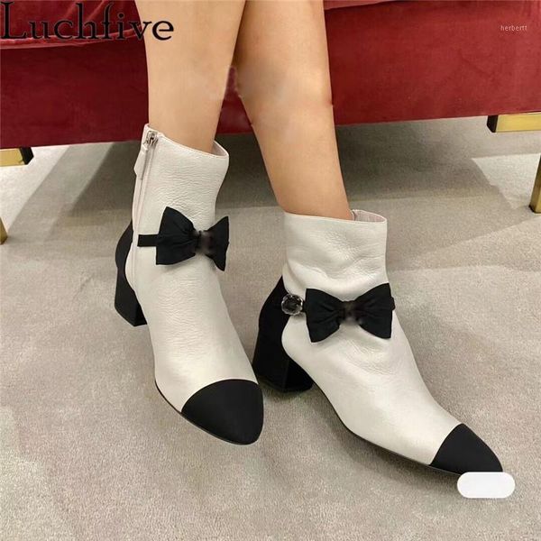 autumn new woman boots black white collocation bowknot thick heel short boots runway party brand ankle mujer1
autumn new woman boots black white collocation bowknot thick heel short boots runway party brand ankle mujer1