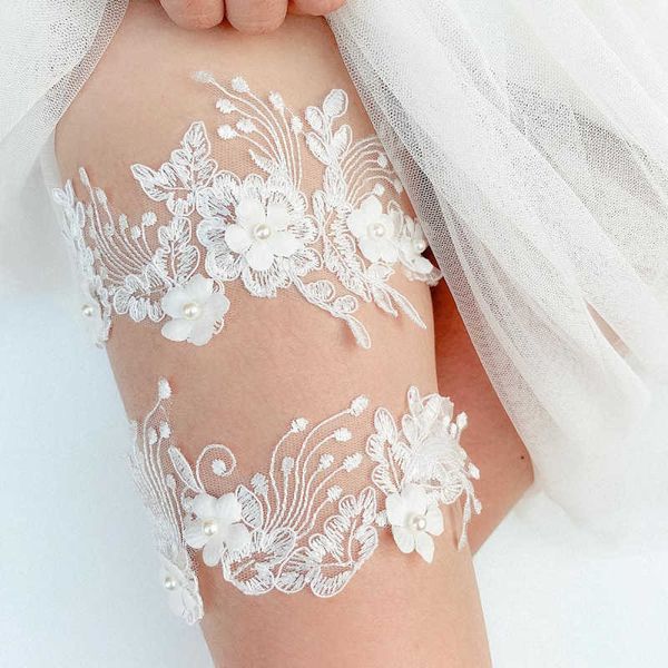 new 2 piece wedding belt white embroidery floral garter women bride lace leg loop, Black;white
new 2 piece wedding belt white embroidery floral garter women bride lace leg loop, Black;white