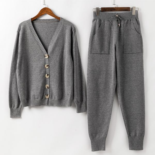 2021 new women's sweaters sets suits fashion customes v neck cardigans long pants track for autumn winter woman knitted suit yjg7, Black;white
2021 new women's sweaters sets suits fashion customes v neck cardigans long pants track for autumn winter woman knitted suit yjg7, Black;white