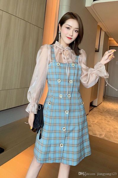 popular logo autumn/winter new high-end silk cotton blouse with strap check skirt fashion two-piece set, Black;gray
popular logo autumn/winter new high-end silk cotton blouse with strap check skirt fashion two-piece set, Black;gray