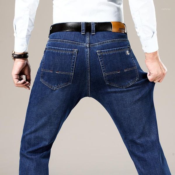 2020 winter new blue black plus velvet padded jeans men's business casual denim long pants classic loose trousers1
2020 winter new blue black plus velvet padded jeans men's business casual denim long pants classic loose trousers1