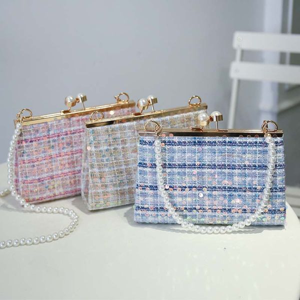 new style woolen handbag plaid sequin one-shoulder pearl chain bag party dress bag evening bag
new style woolen handbag plaid sequin one-shoulder pearl chain bag party dress bag evening bag