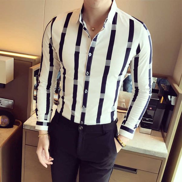 new 2020 men's stripe shirt slim fit fashion long sleeve casual business men shirts camisas, White;black
new 2020 men's stripe shirt slim fit fashion long sleeve casual business men shirts camisas, White;black