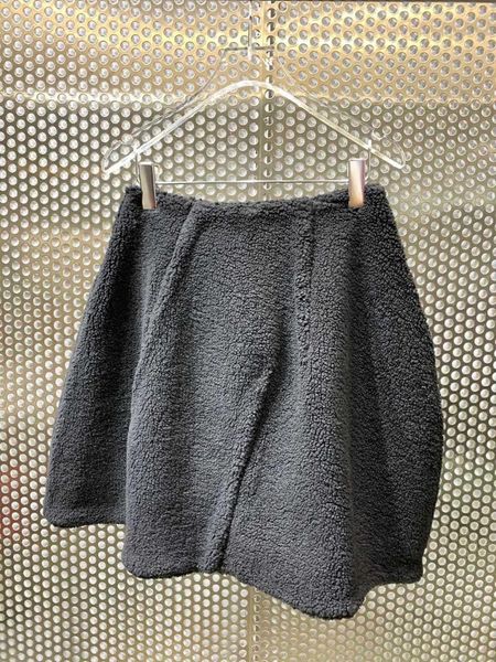 skirts 2021fw autumn fashion women casual black midi skirt for ladies ddxgz3 10.22
skirts 2021fw autumn fashion women casual black midi skirt for ladies ddxgz3 10.22