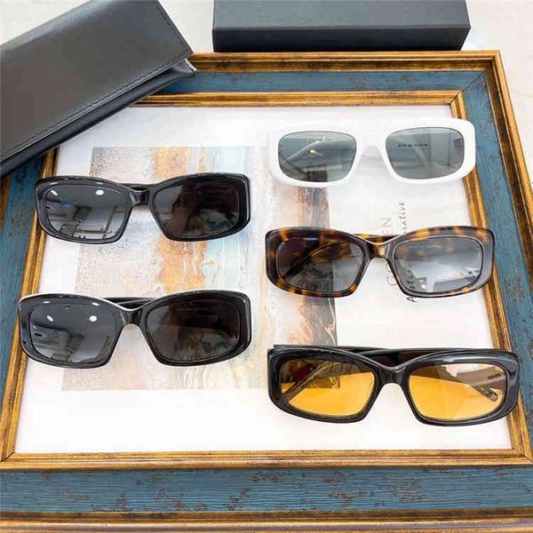 2022 factory wholesale model star net red same sl418 small face plate box sunglasses, White;black
2022 factory wholesale model star net red same sl418 small face plate box sunglasses, White;black