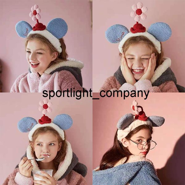 2020 new fashion women cute big flower comfortable wash face bathe hair holder elastic headband girls hairband hair accessories, Slivery;white
2020 new fashion women cute big flower comfortable wash face bathe hair holder elastic headband girls hairband hair accessories, Slivery;white