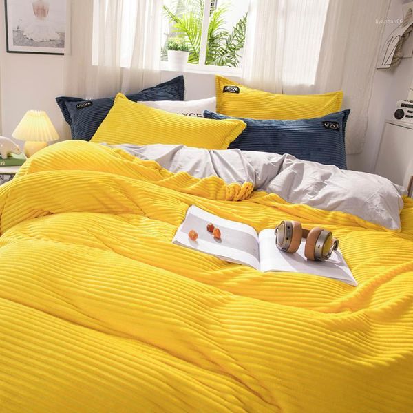 190g fleece flannel bedding set 4pcs home textile microfiber fabric duvet cover with pillow case flat sheet twin full size1
190g fleece flannel bedding set 4pcs home textile microfiber fabric duvet cover with pillow case flat sheet twin full size1