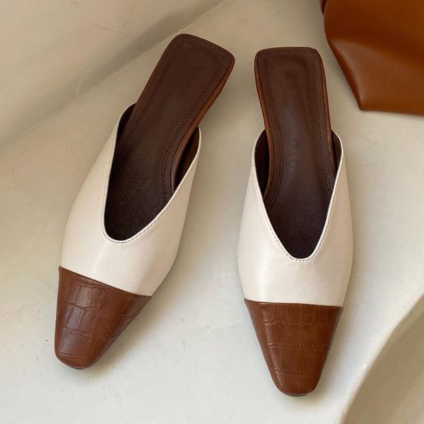 2021 women slippers new spring flat heel sandals slippers slides shoes woman fashion slip on mules female casual career shoes, Black 
2021 women slippers new spring flat heel sandals slippers slides shoes woman fashion slip on mules female casual career shoes, Black