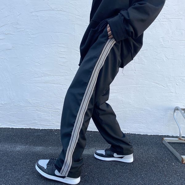new masculinas 2021 primavera outono high street estilo retro webbing sweatpants hip-hop linha reta solto drape juventude ohoh, Black
new masculinas 2021 primavera outono high street estilo retro webbing sweatpants hip-hop linha reta solto drape juventude ohoh, Black